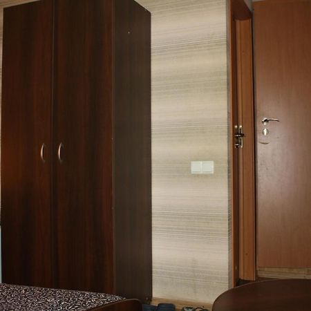 Комната Гостиничного Типа, Алчевских 24 Charkiv Esterno foto