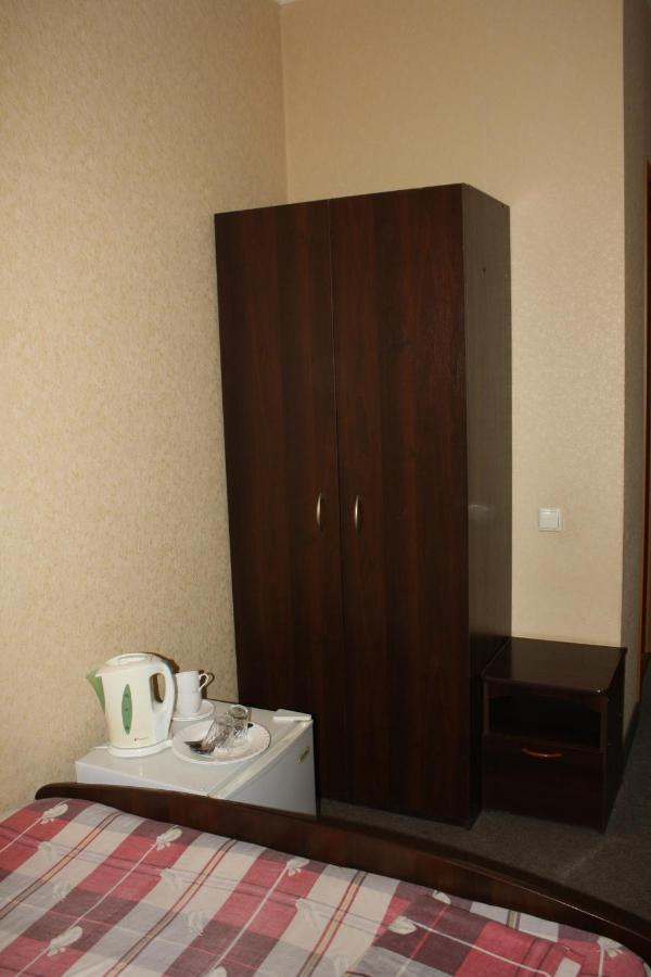 Комната Гостиничного Типа, Алчевских 24 Charkiv Esterno foto